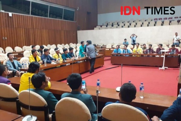 4 Poin Kesepakatan Mahasiswa dengan DPR Saat Demo di Parlemen