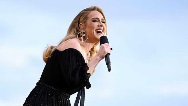 Adele Menang Emmy Awards, Selangkah Lagi Dapat Predikat EGOT