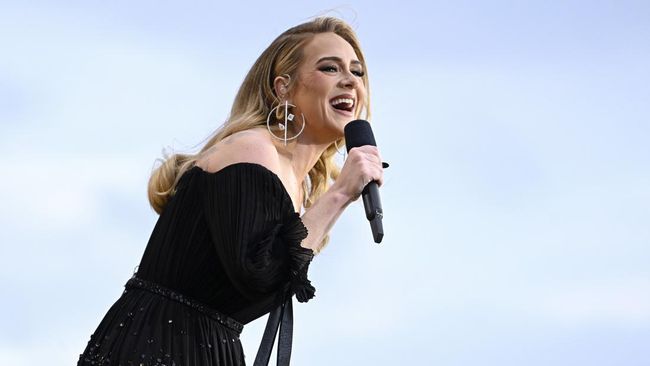 Menang Grammy, Adele Curhat Momen Bikin Easy on Me